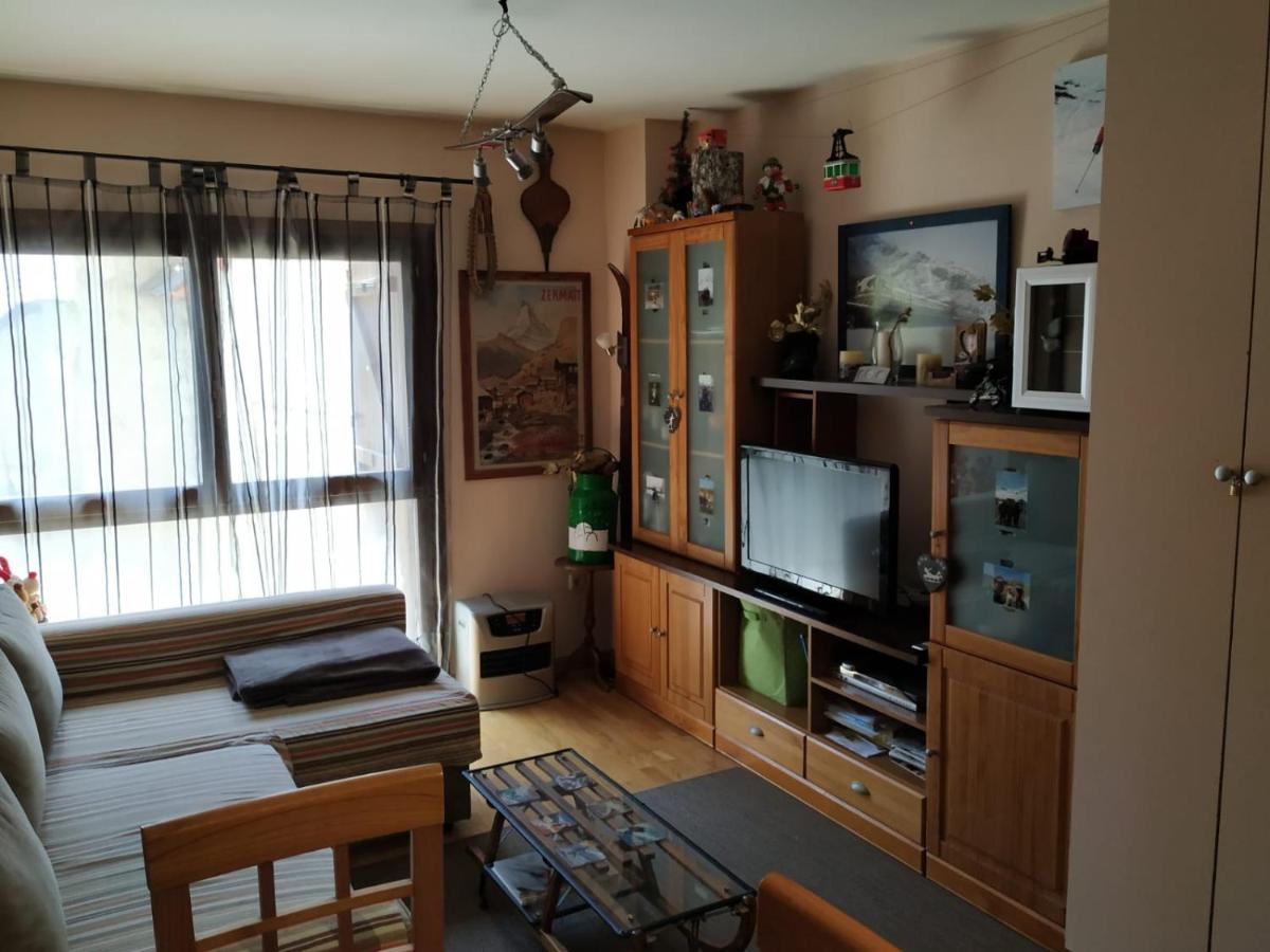 Apartamento en escarrilla, Sallent de Gállego Exterior foto
