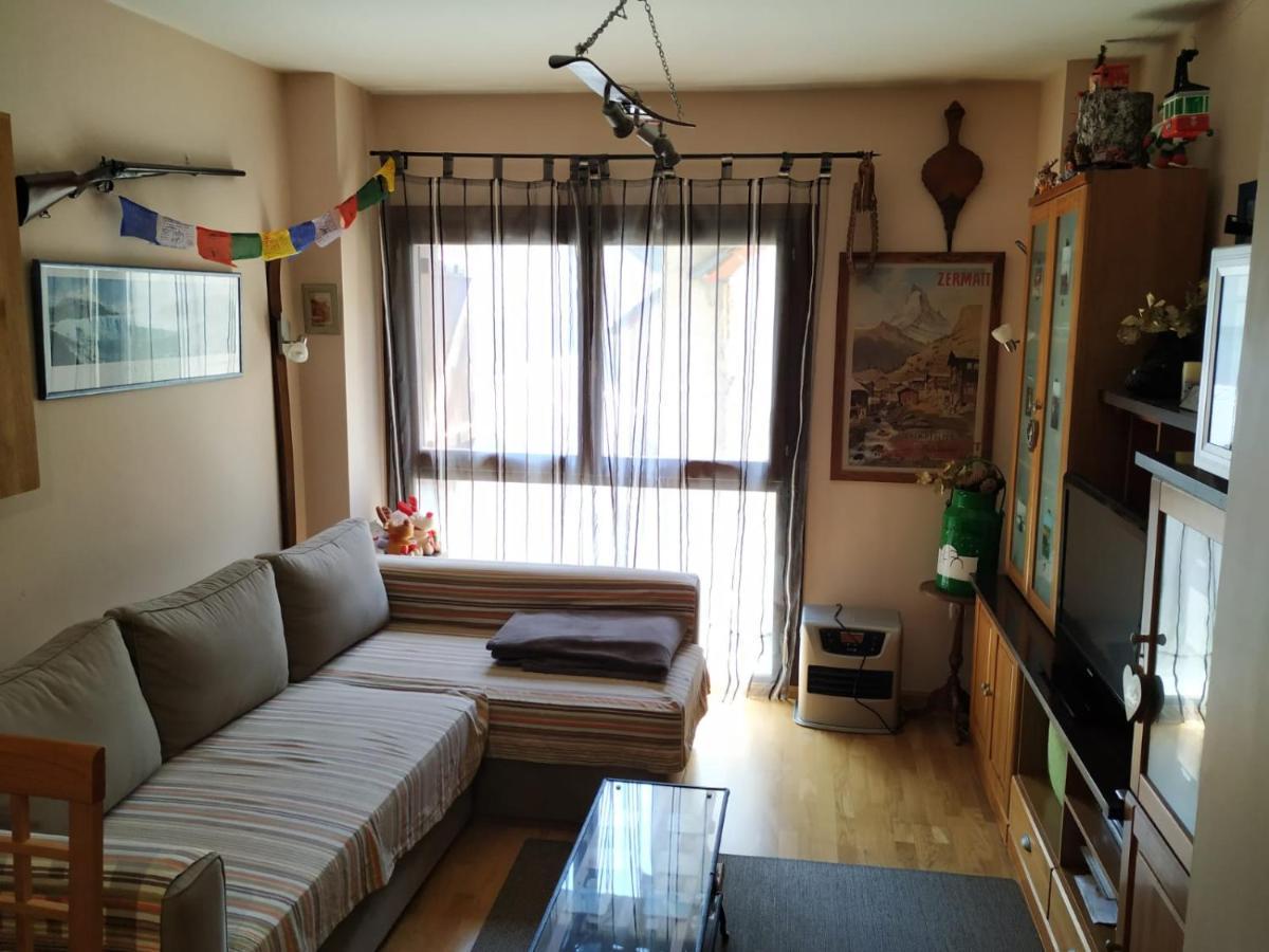 Apartamento en escarrilla, Sallent de Gállego Exterior foto